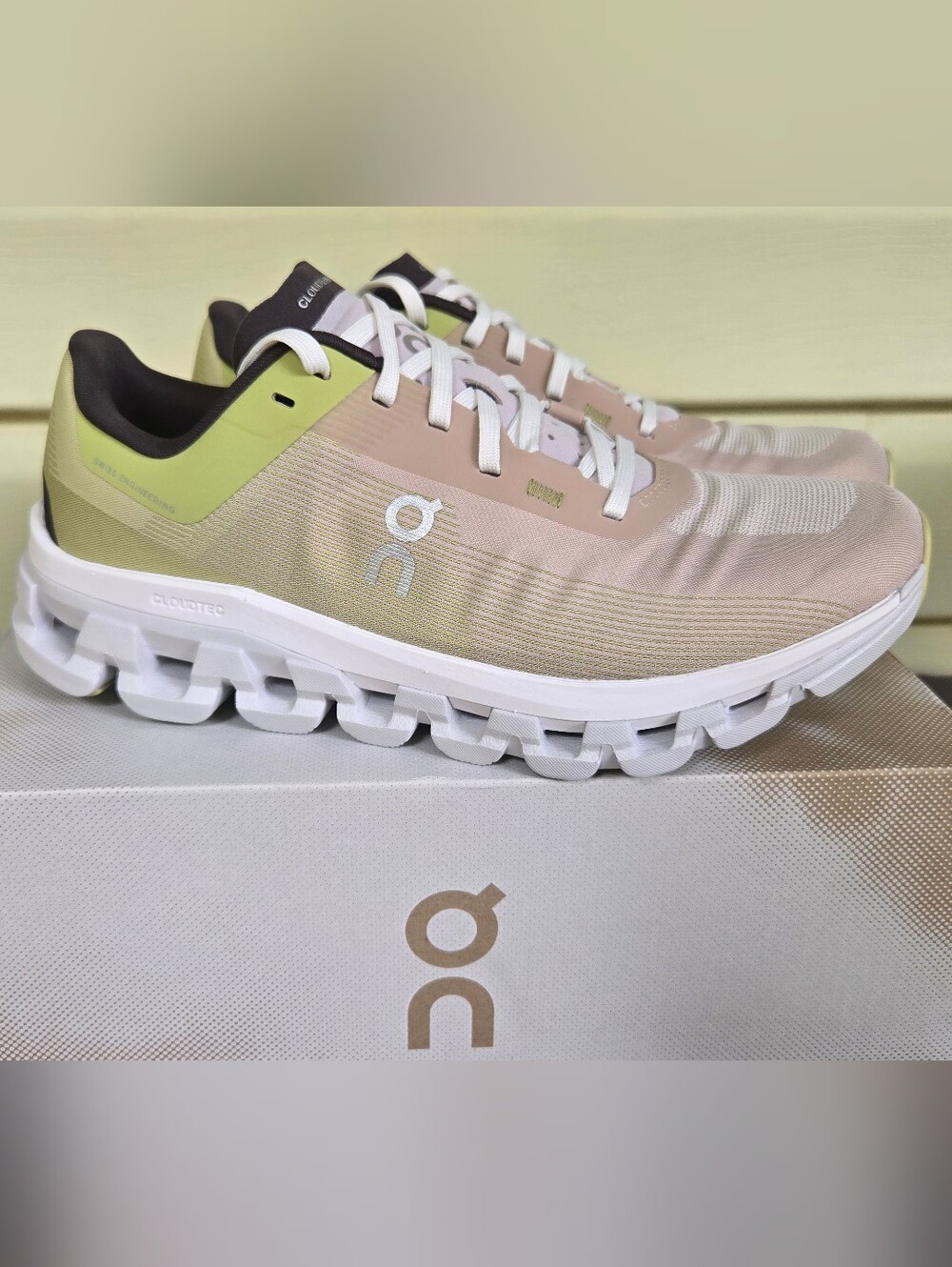 On Cloudflow 4 Women's Sneakers Size 8